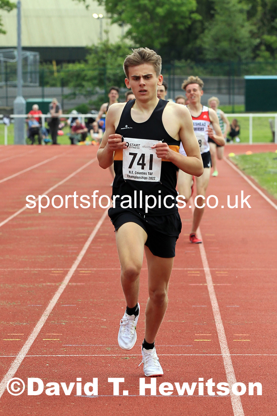 Men and Boys 1500 metres, 2022 North Eastern Track and Field Champs., Middlesbrough. David T. Hewitson/Sports for All Pics